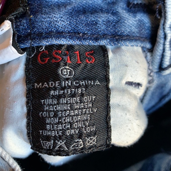 Distressed Jeans - Picture 5 of 5